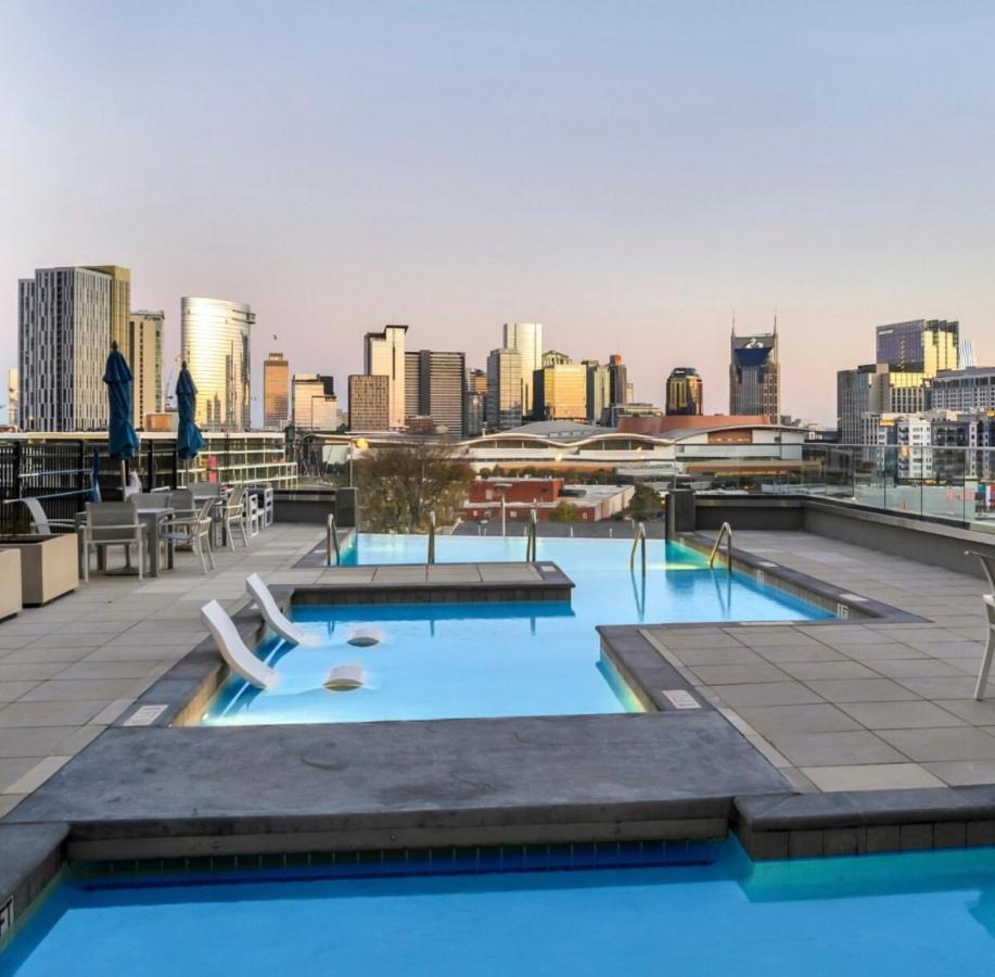 Spacious Castle W Gym Pool Free Parking I Walk To Dowtown N Broadway ناشفيل المظهر الخارجي الصورة